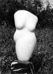 Idol, 1977 kl, márvány, m: 30 cm