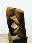 Kapcsolat, 1988 kl, pácolt fa, vaskapcsok, m: 40x20x52 cm (magántulajdon)
